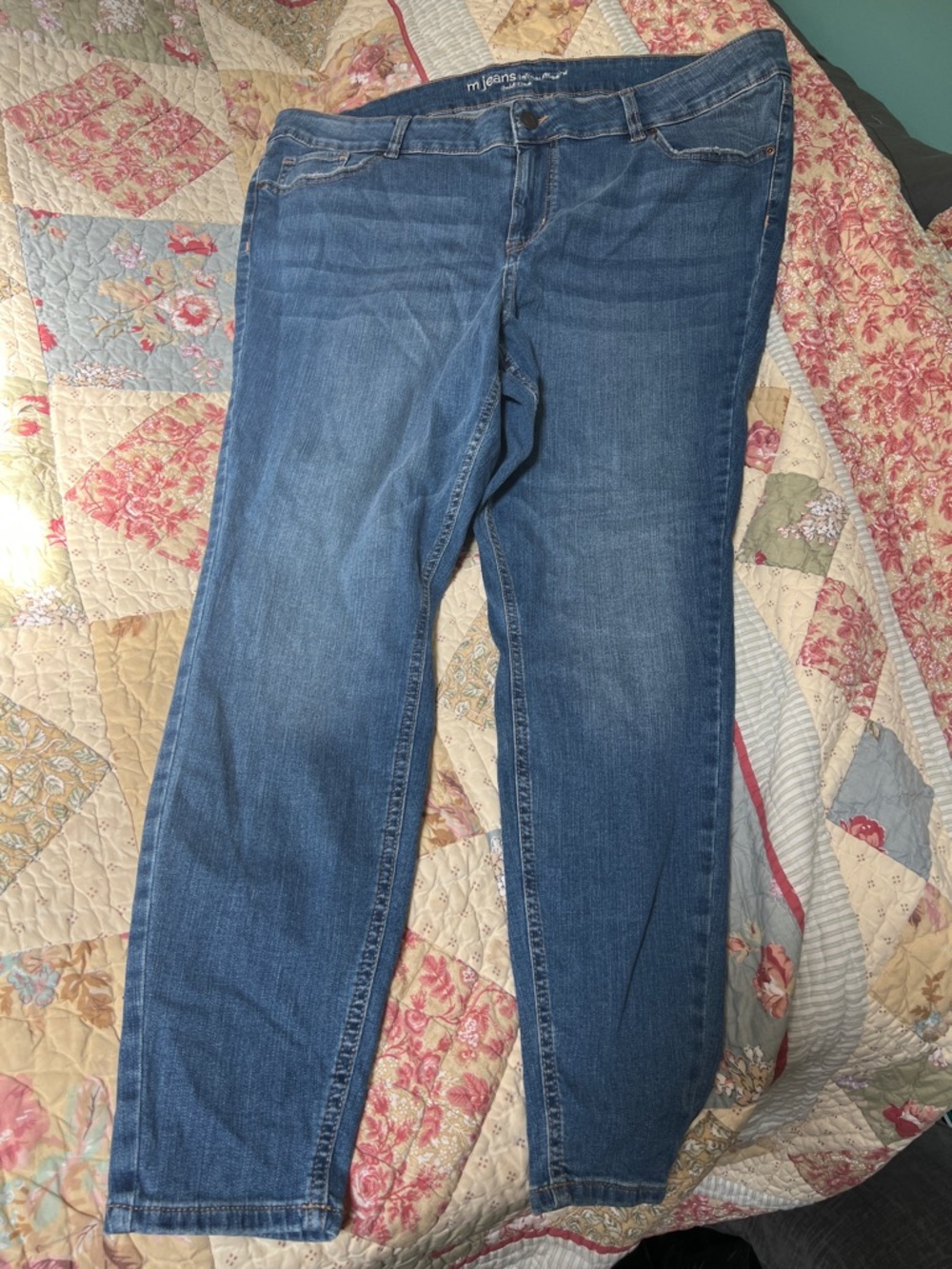 Maurices Women's Skinny Jeans in Medium Blue Wash